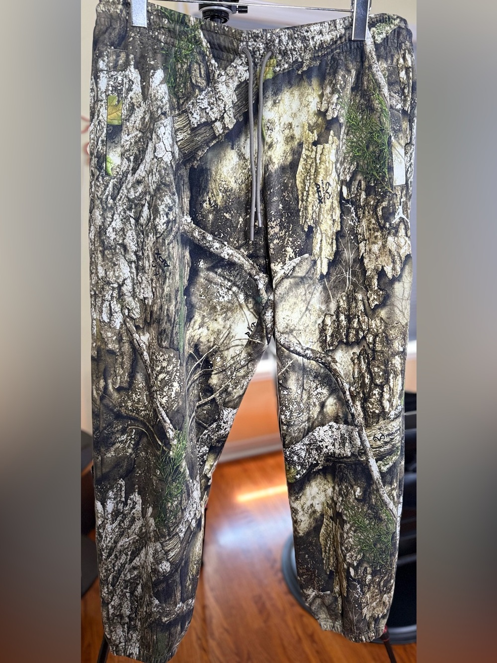 GORGEOUS JORDAN REALTREE CAMO PANTS, Large!!!